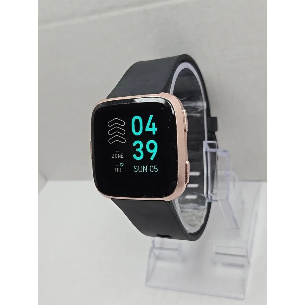 Fitbit Versa FB504 Smartwatch Fitness Heart Rate Bluetooth Activity W/ Charger